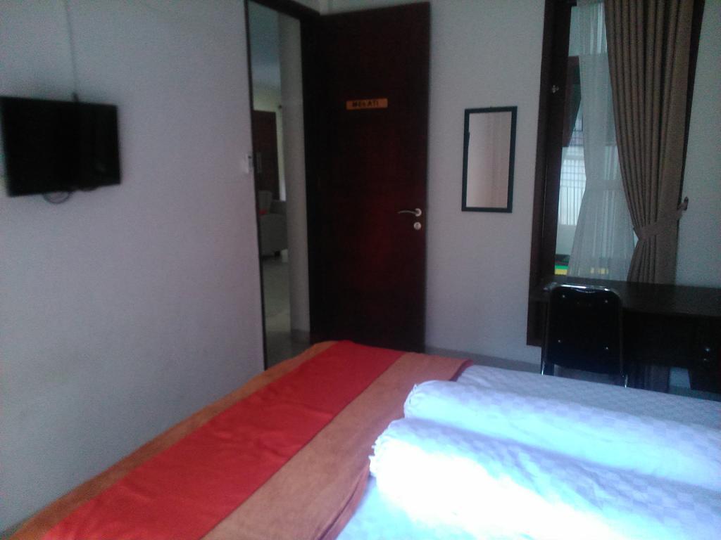 Rumah Sarwestri Hotel Bandung Room photo