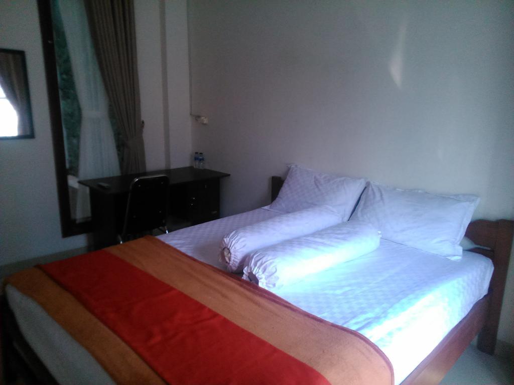 Rumah Sarwestri Hotel Bandung Room photo