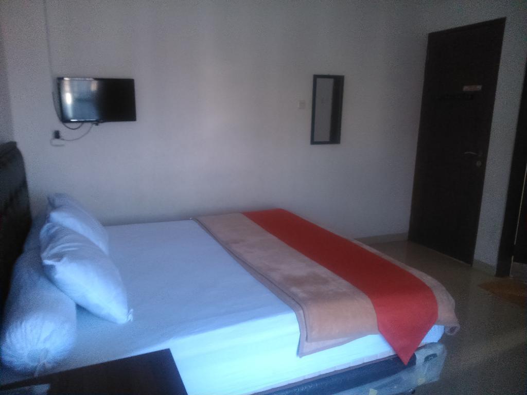 Rumah Sarwestri Hotel Bandung Room photo