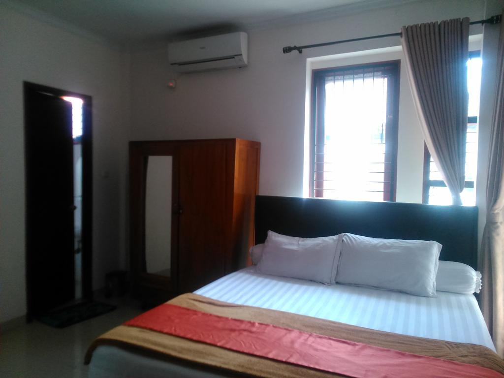 Rumah Sarwestri Hotel Bandung Room photo